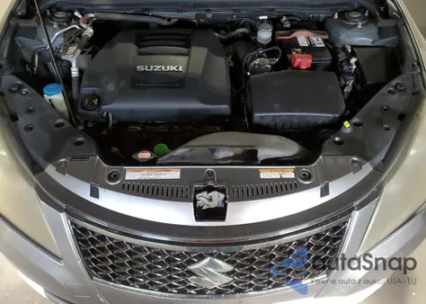 2010 Suzuki Kizashi Se z USA, uszkodzony, nr VIN JS2RE9A38A6100423